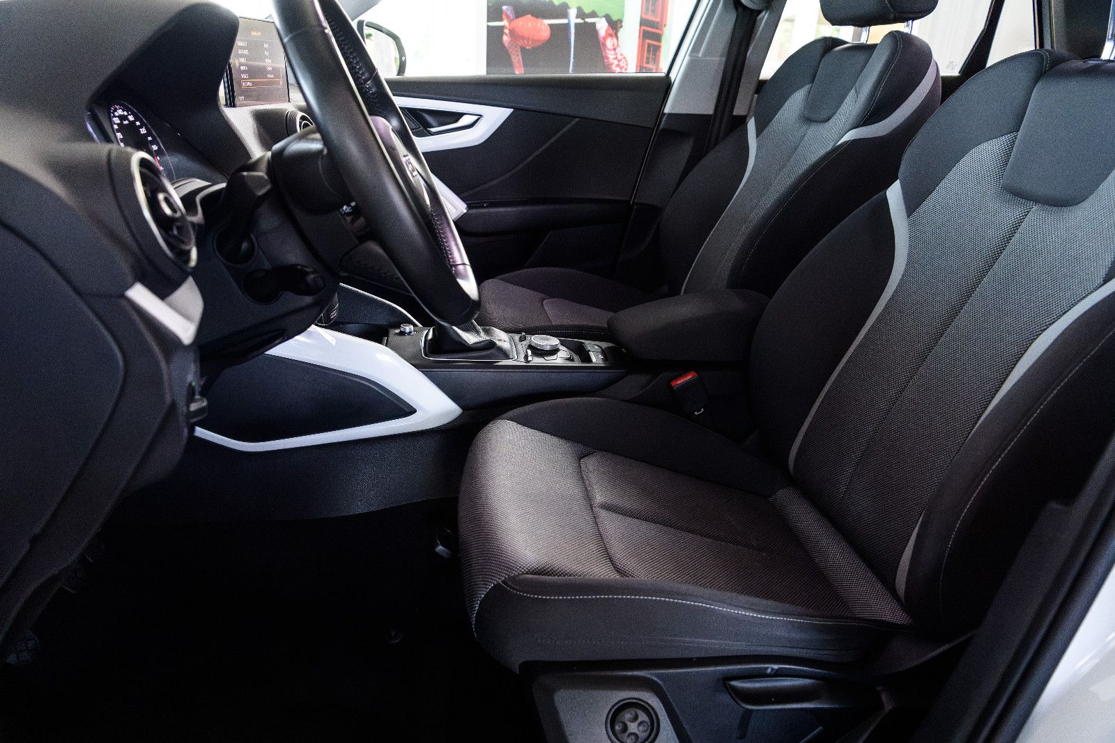 Fahrzeugabbildung Audi Q2 sport 1.6 TDI +LED +Bluetooth