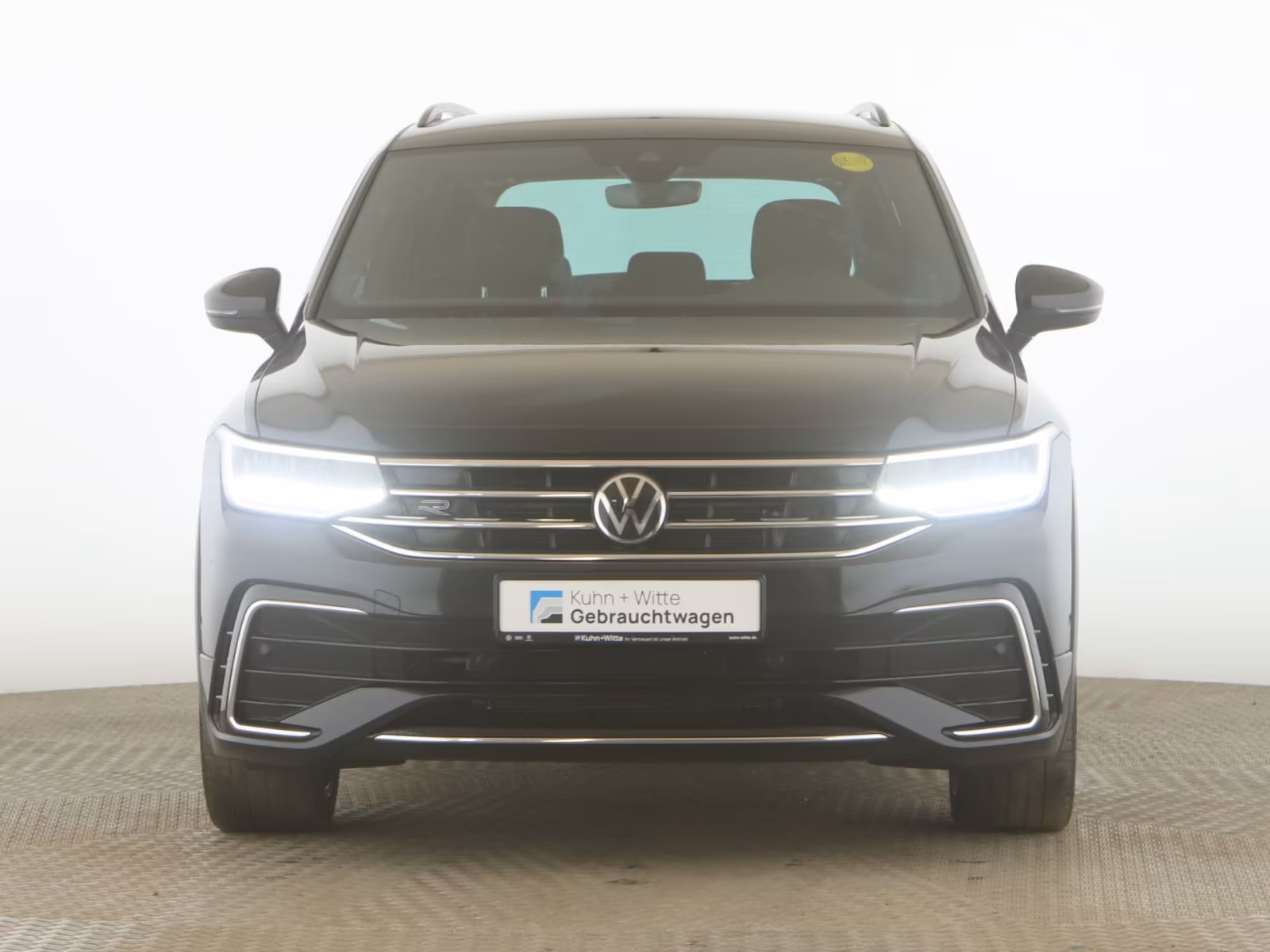 Volkswagen Tiguan 2.0 TDI R-Line AHK+LED+PDC+Navi+AppleCar+
