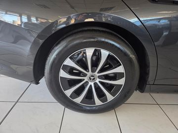Mercedes E 220 - 6