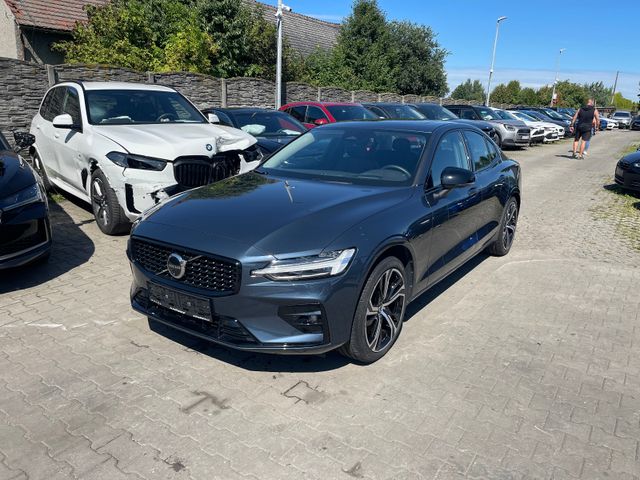 Volvo S60 B5 AWD Plus Dark Auto