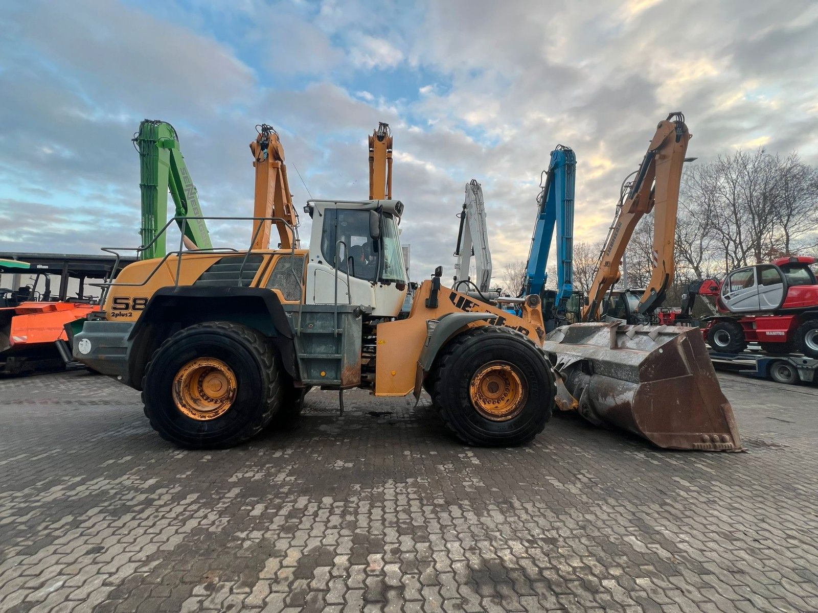 Fahrzeugabbildung Liebherr L 580 2Plus2 / AC/ ZSA /