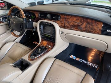 Jaguar XJ 2.7 D XJ6 Sovereign *Klima*Navi*PDC*Bluetooth