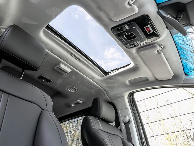 Hyundai Staria Signature Hybrid 2WD 7-Sitzer Park-Paket