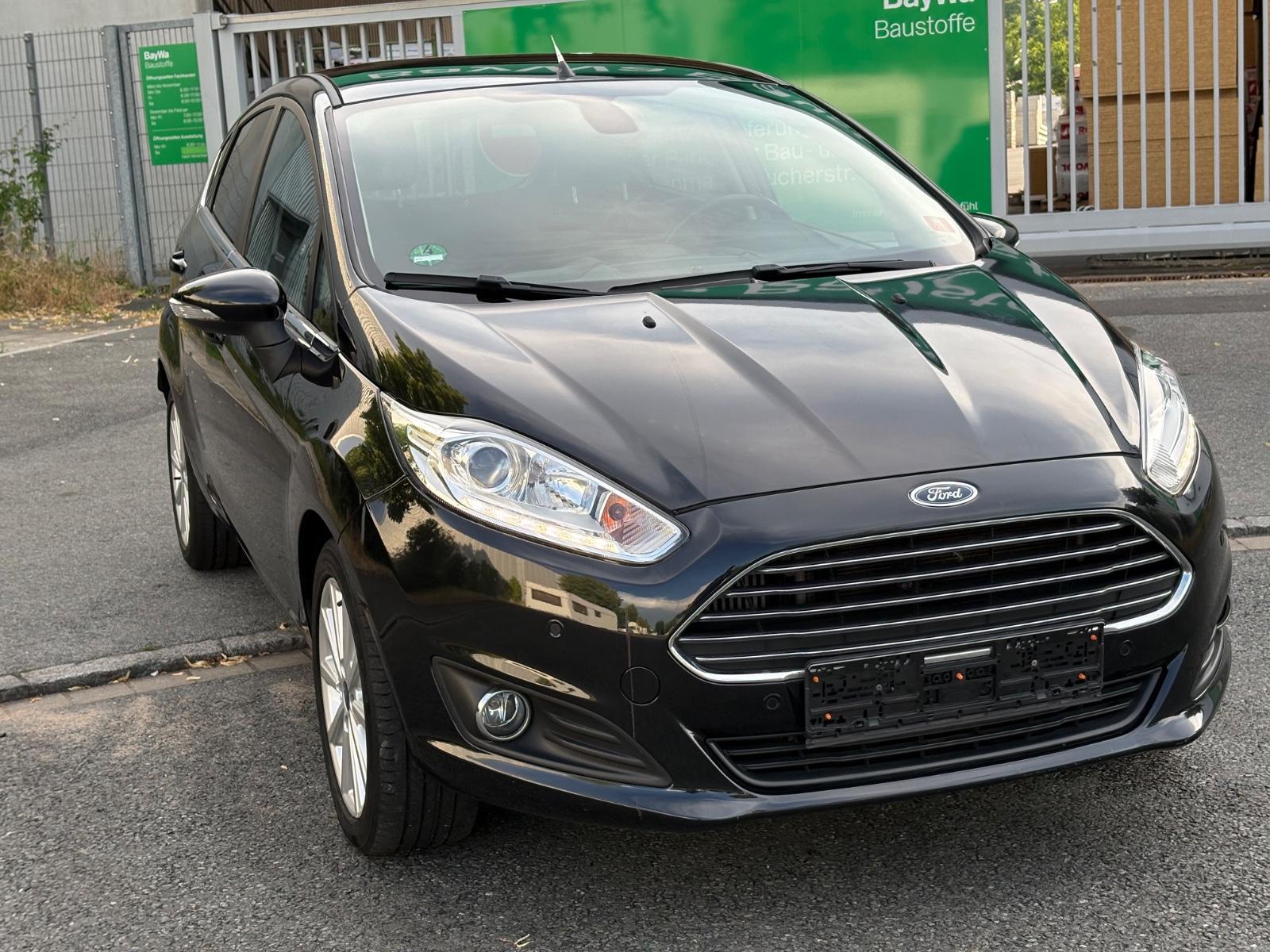 Ford Fiesta Titanium*SHZ*TÜVNEU*PDC*LED*