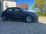 Audi A1 1.2 TFSI Attraction Sportback Attraction - Audi A1: Braun