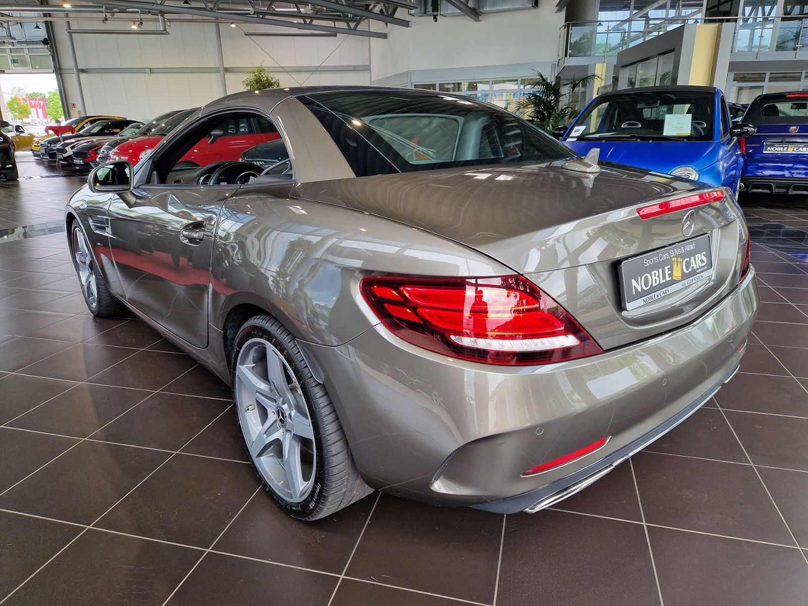 Fahrzeugabbildung Mercedes-Benz SLC 300 AMG MEMORY LED NAVI RFK
