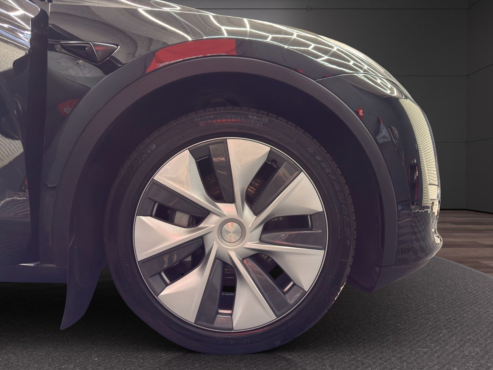Tesla Model Y Long Range AWD foto 22