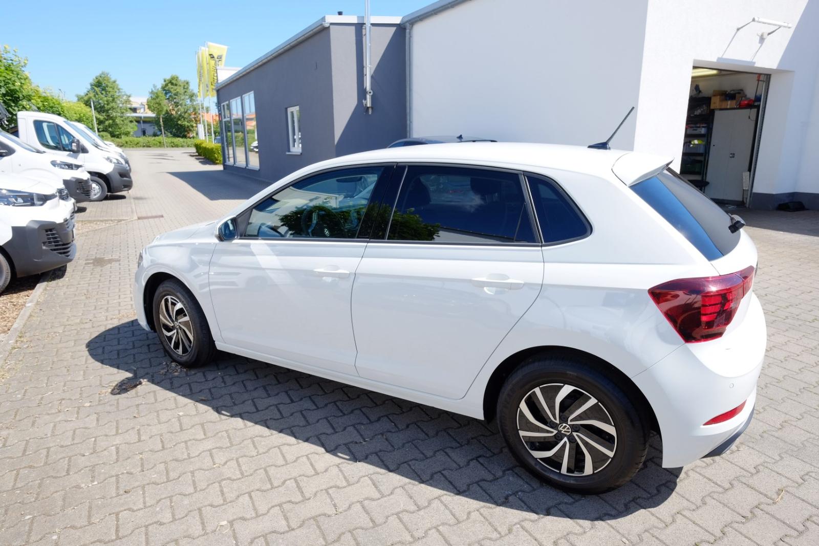 Volkswagen Polo VI 1.0 TSI Life AppC/SH/Kam/ALU/LED