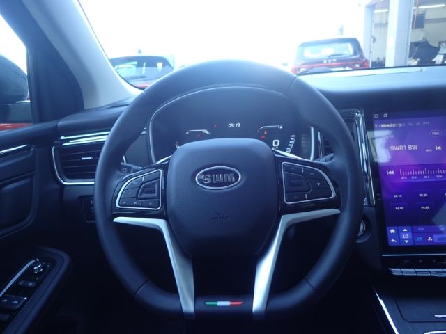 Fahrzeugabbildung SWM G05 Pro El. Panodach Leder digitales Cockpit App
