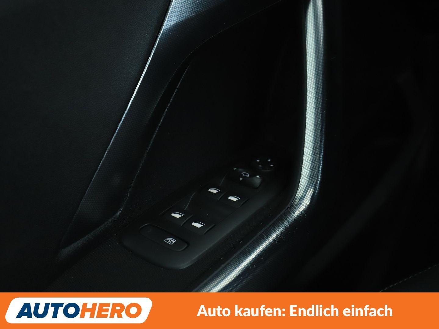 Peugeot 2008 1.2 PureTech Allure*NAVI*TEMPO*PDC*SHZ*
