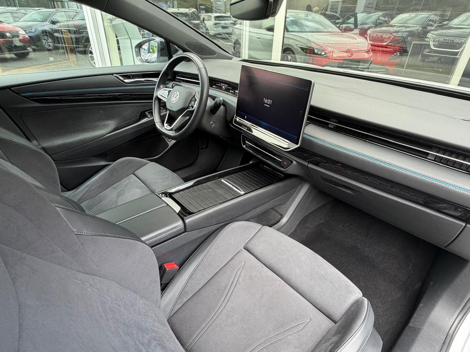 Fahrzeugabbildung Volkswagen ID.7 Pro >ALCANT+MATRIX+MEMO+HEAD+ACC+AHK+360°+