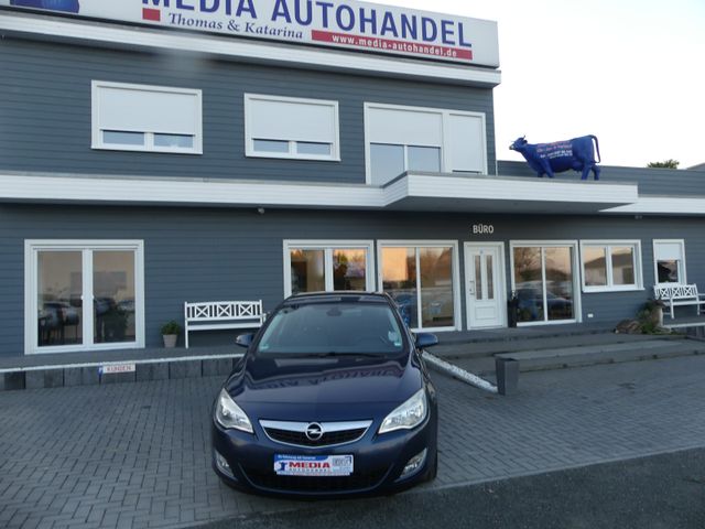 Opel Astra J Lim. 5-trg. Cosmo