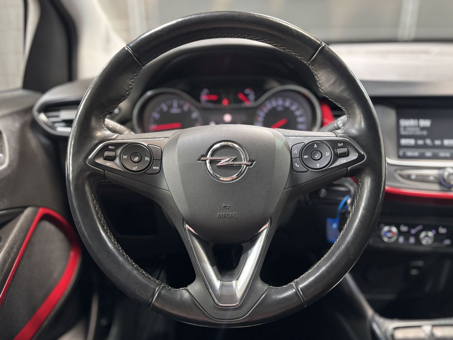 Fahrzeugabbildung Opel Crossland X GS Line#LED#Spur#Ambiente#Kamera