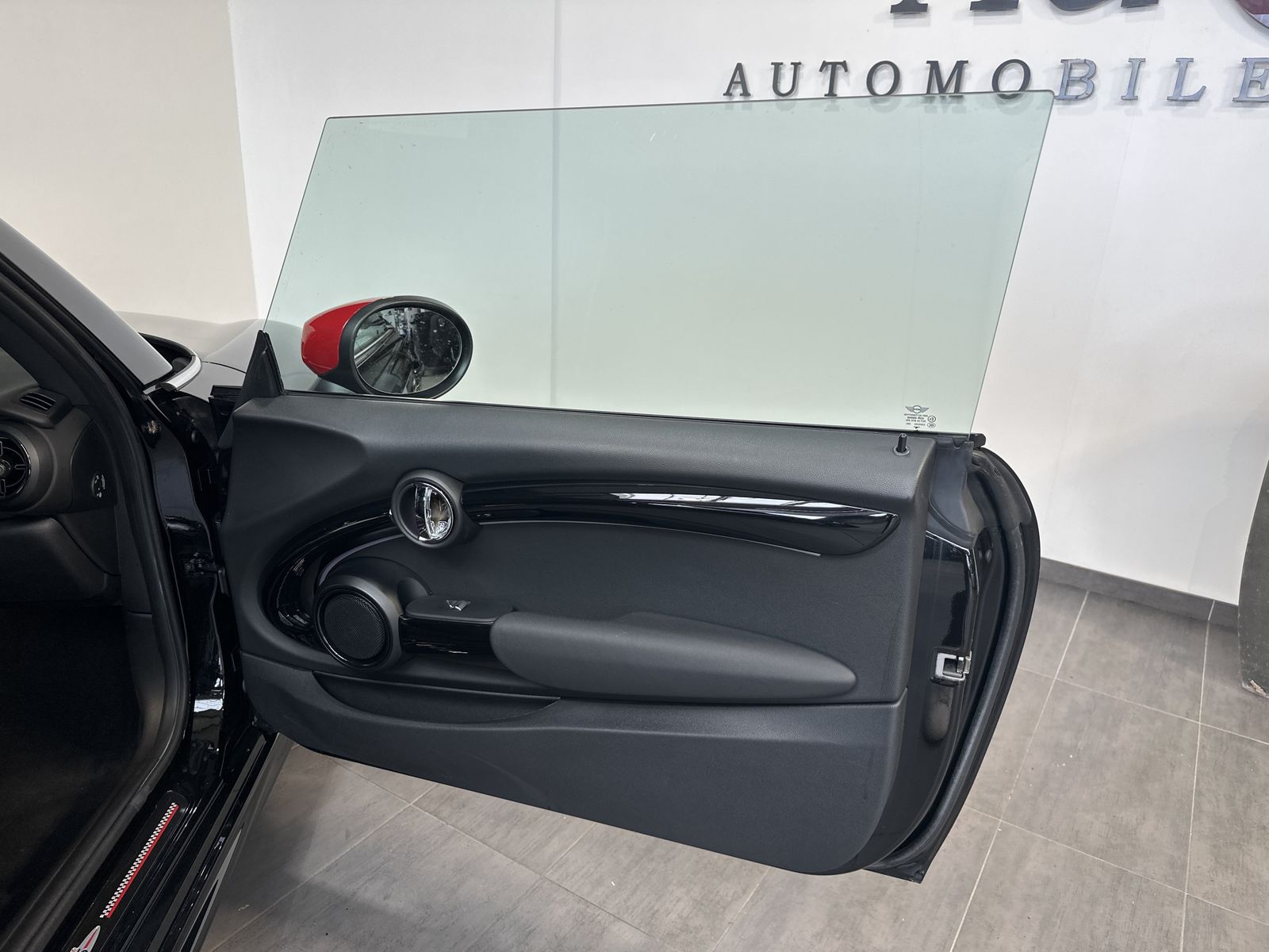 Fahrzeugabbildung MINI John Cooper Works Cabrio Sport-Aut. NAV+LED+ACC