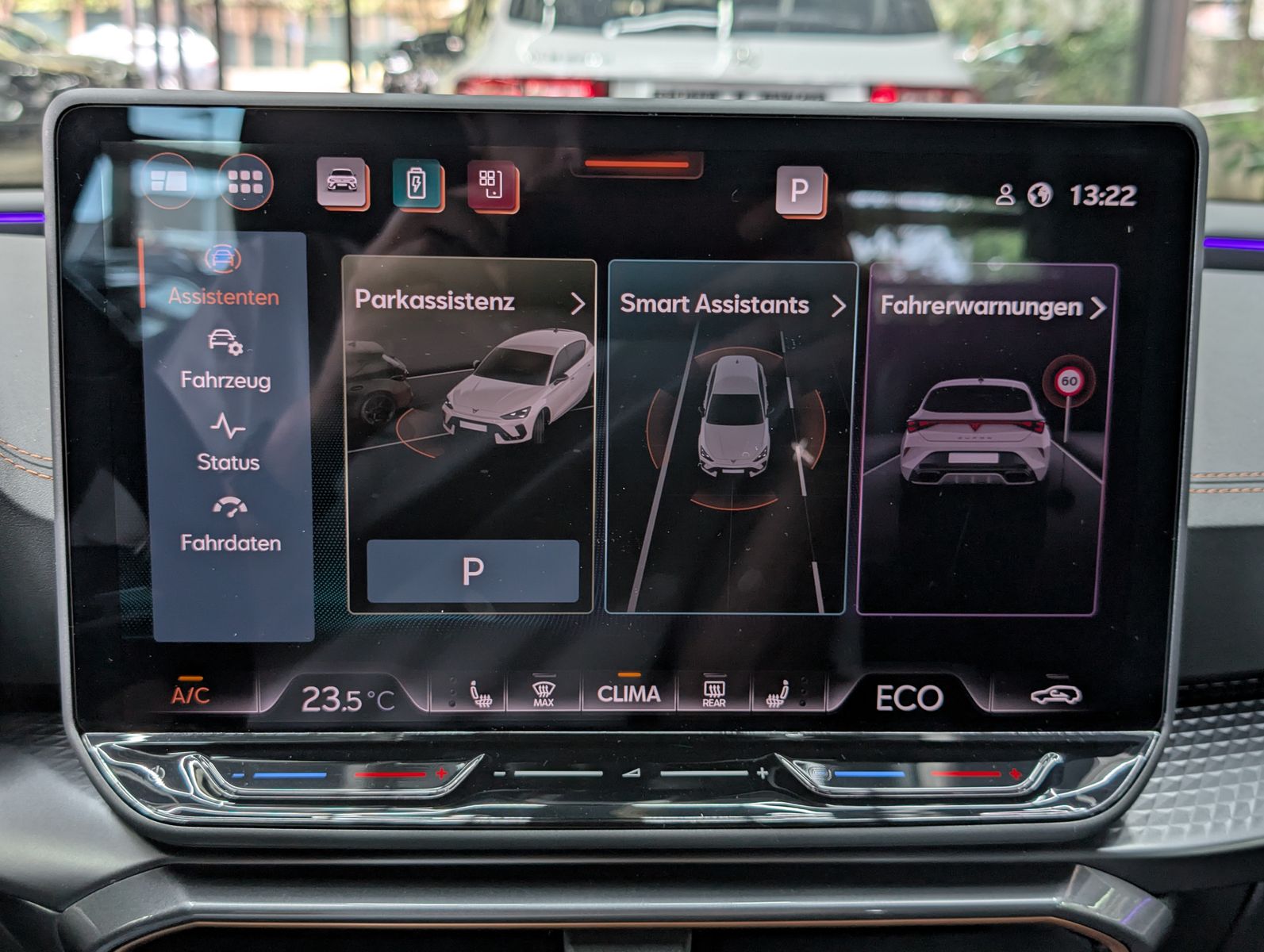 Fahrzeugabbildung CUPRA Leon 1.5 e-Hybrid ACC APP MATRIX EDGE SoH100%