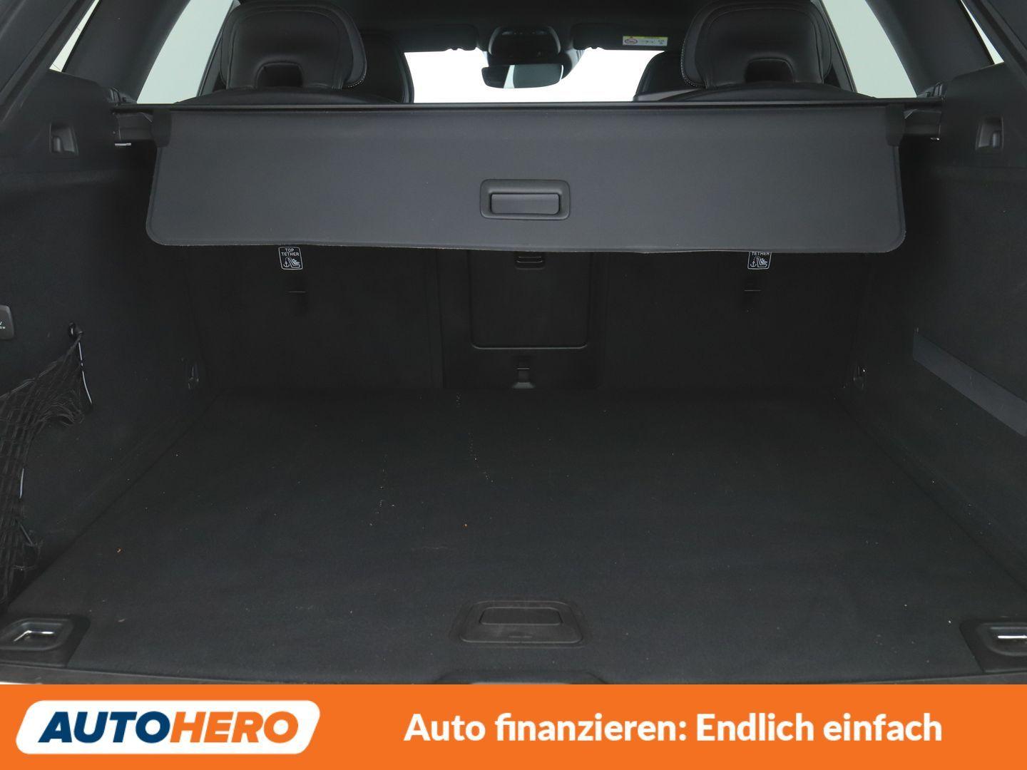 Volvo XC60 2.0 D4 R Design AWD Aut.*NAVI*LED*TEMPO*PDC