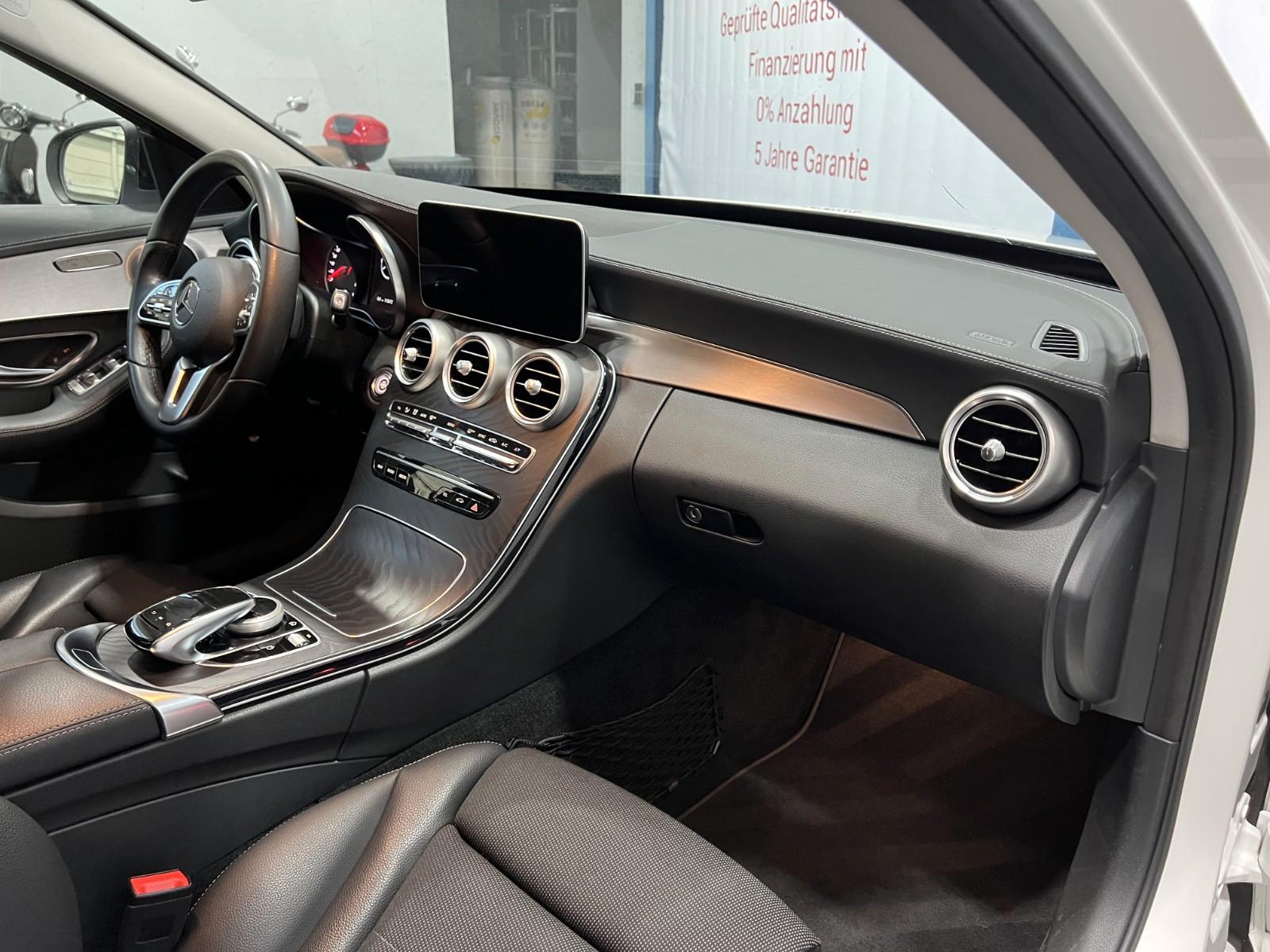 Mercedes-Benz C300 T-Modell AMG Line *LED *Assistent *RFK