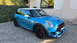MINI John Cooper Works John Cooper Works - blaue MINI John Cooper Works