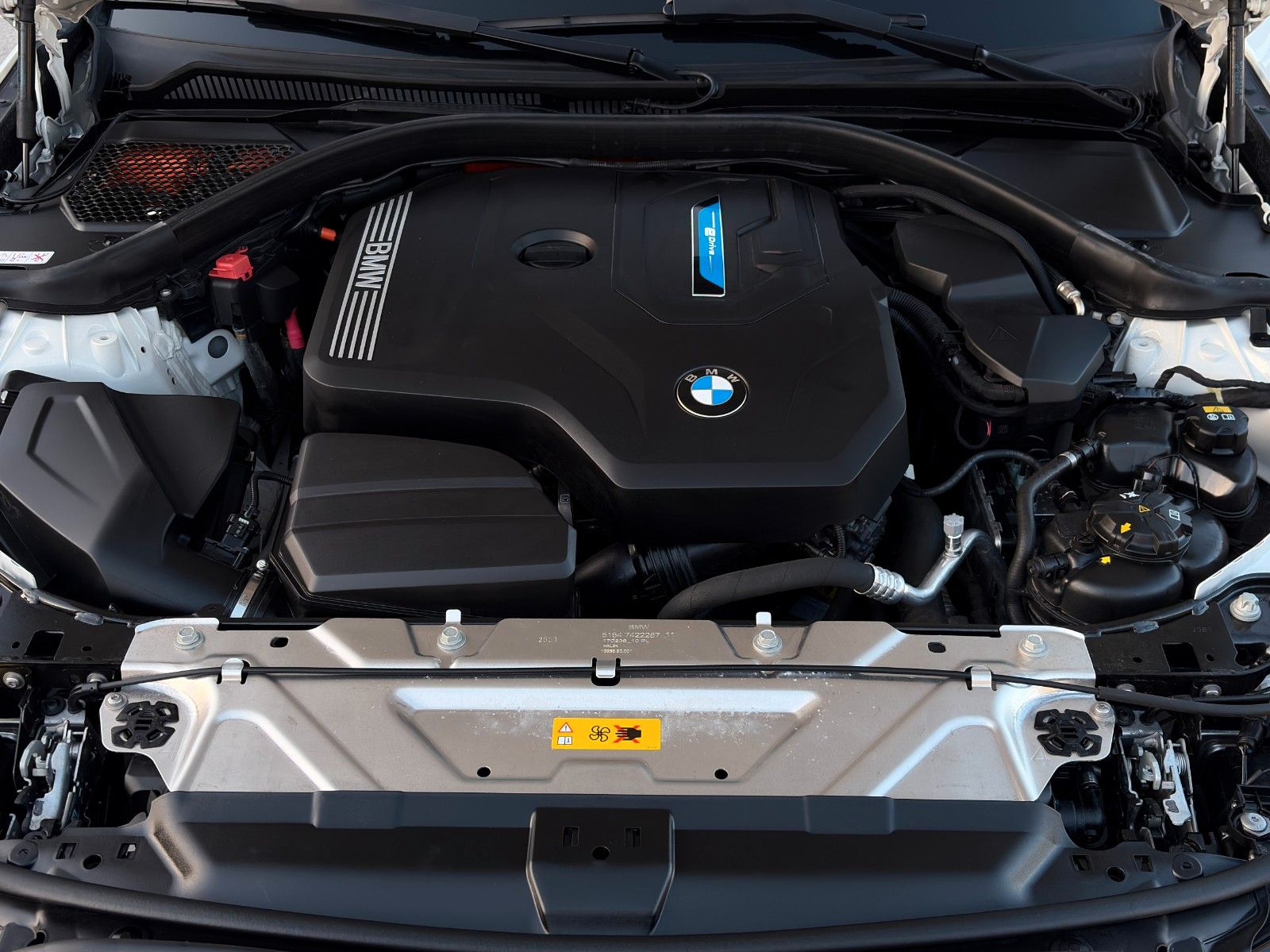 Fahrzeugabbildung BMW 320e G21 Touring M Sport Galvanik Akustik HiFi