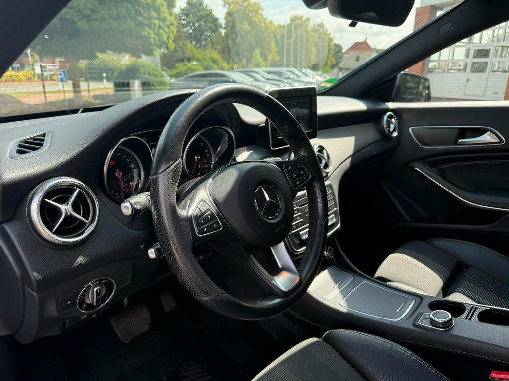 Mercedes-Benz CLA 220