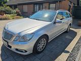 Mercedes-Benz E 350 T CGI Blue Efficiency - Mercedes-Benz 350: Leder, mit Navigationssystem
