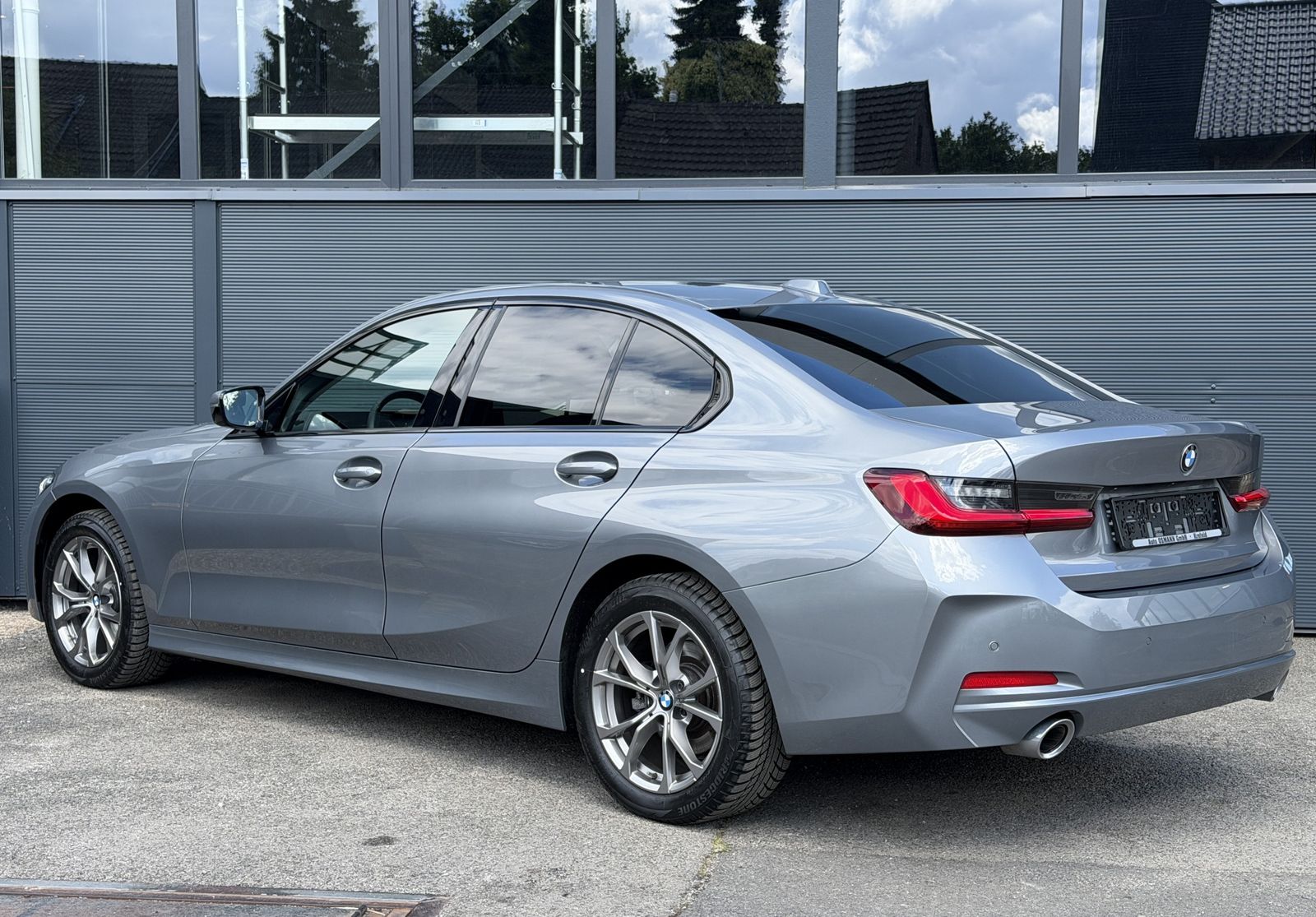 BMW 320 d xDrive | Live Cockpit Plus | Shadow Line foto 4