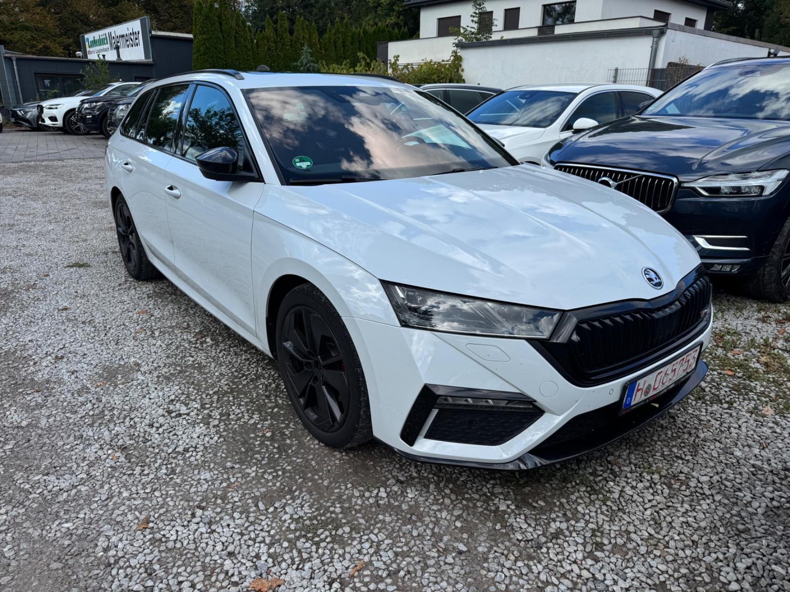 Skoda Octavia Combi RS *MATRIX/PANO/AHK*