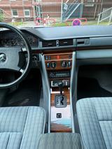 Mercedes-Benz E 200 E 200 - gebrauchte Mercedes-Benz E 200 aus dem Jahr 1990