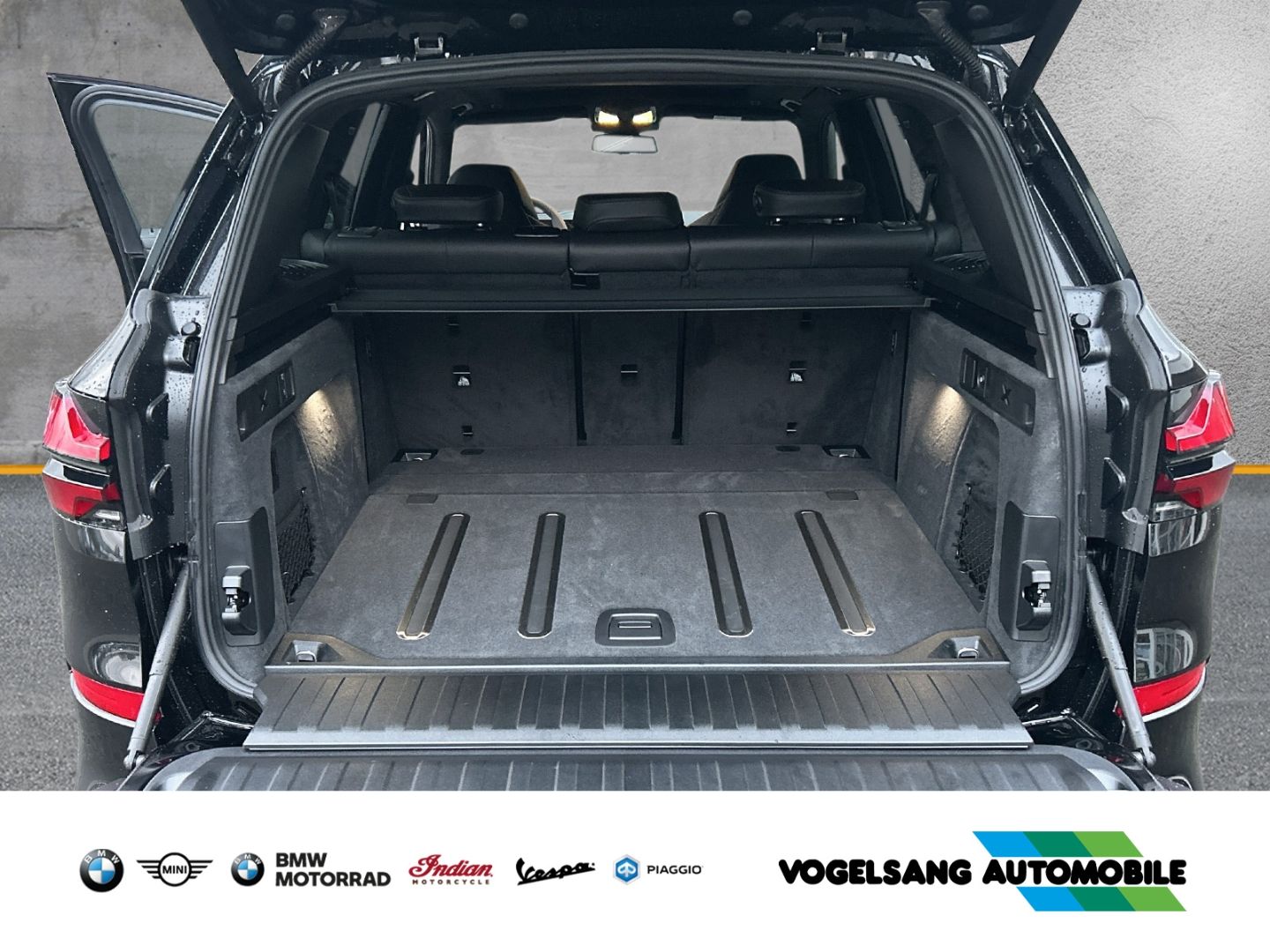 Fahrzeugabbildung BMW X5 xDrive 40d M Sport Pro 22'' Park-Assistent AH