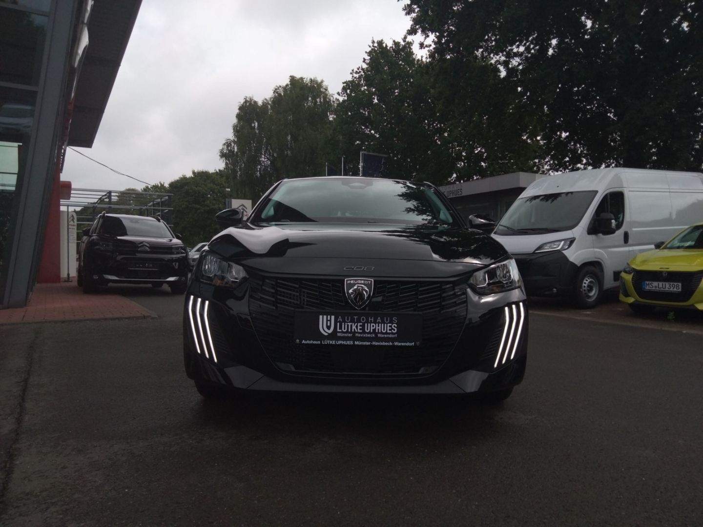 Fahrzeugabbildung Peugeot 208 Allure PureTech 100 Navi 360 Kamera CarPlay