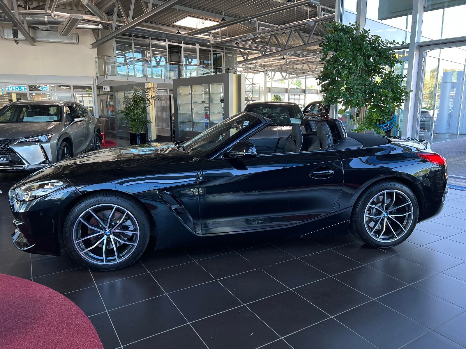 Fahrzeugabbildung BMW Z4  sDrive 30 i Sport Line ACC H/K HUD RKF