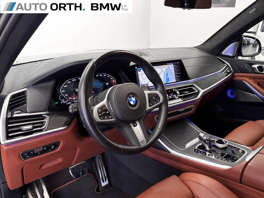 BMW X7 M50