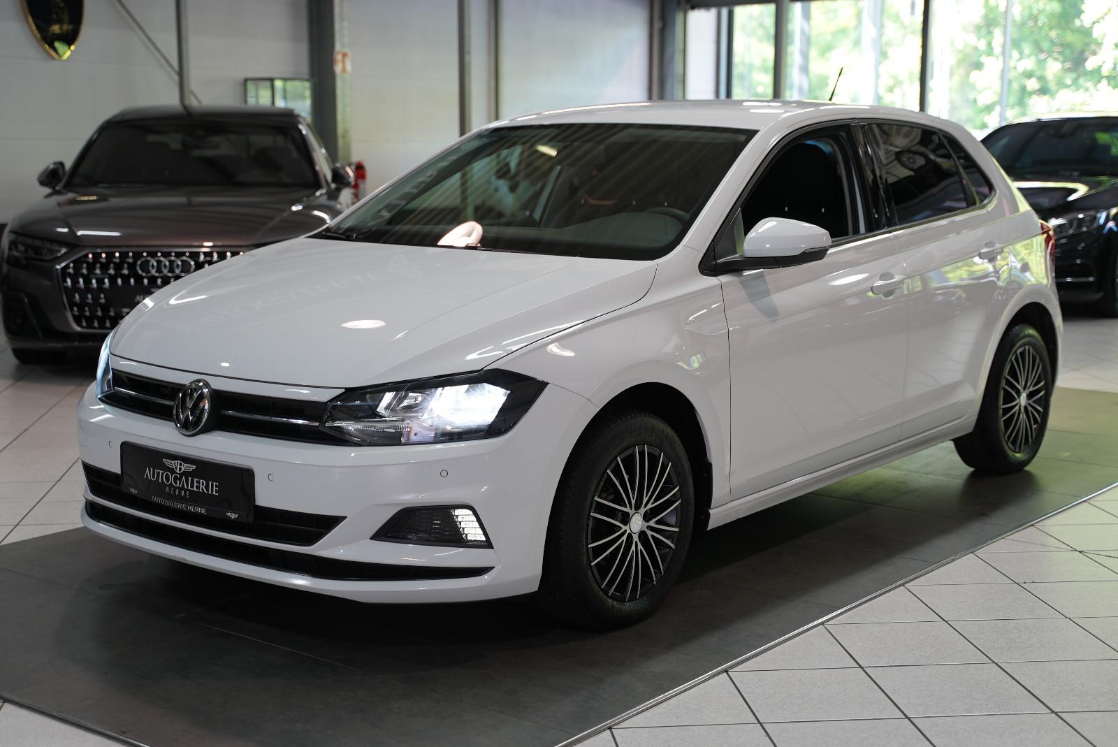 Volkswagen Polo VI Comfortline*AUTOM*PDC*KLIMA*TEMPOMAT*ALU