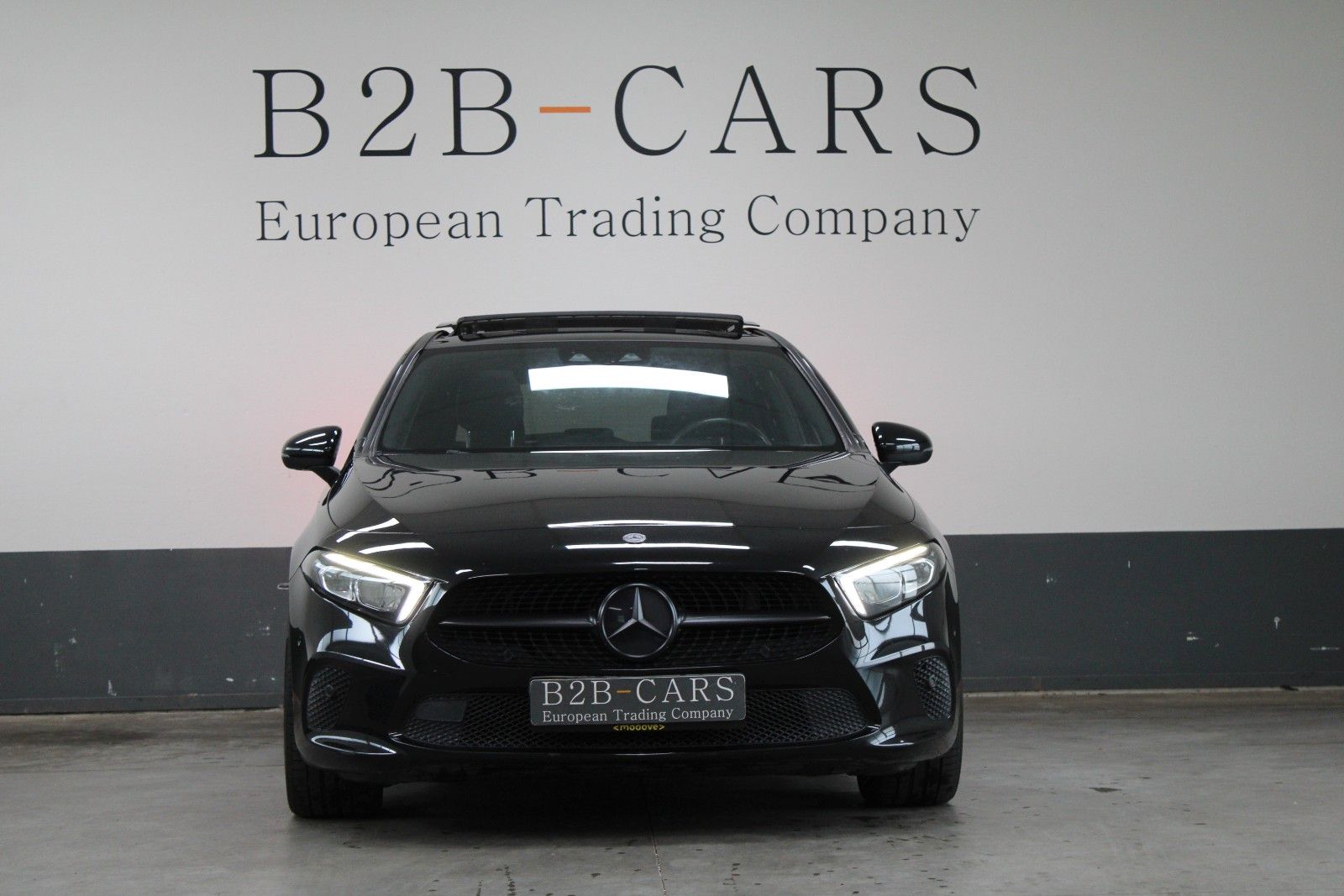 Mercedes-Benz A 180 Automatik | Panorama | Head-up | LED imagem 2