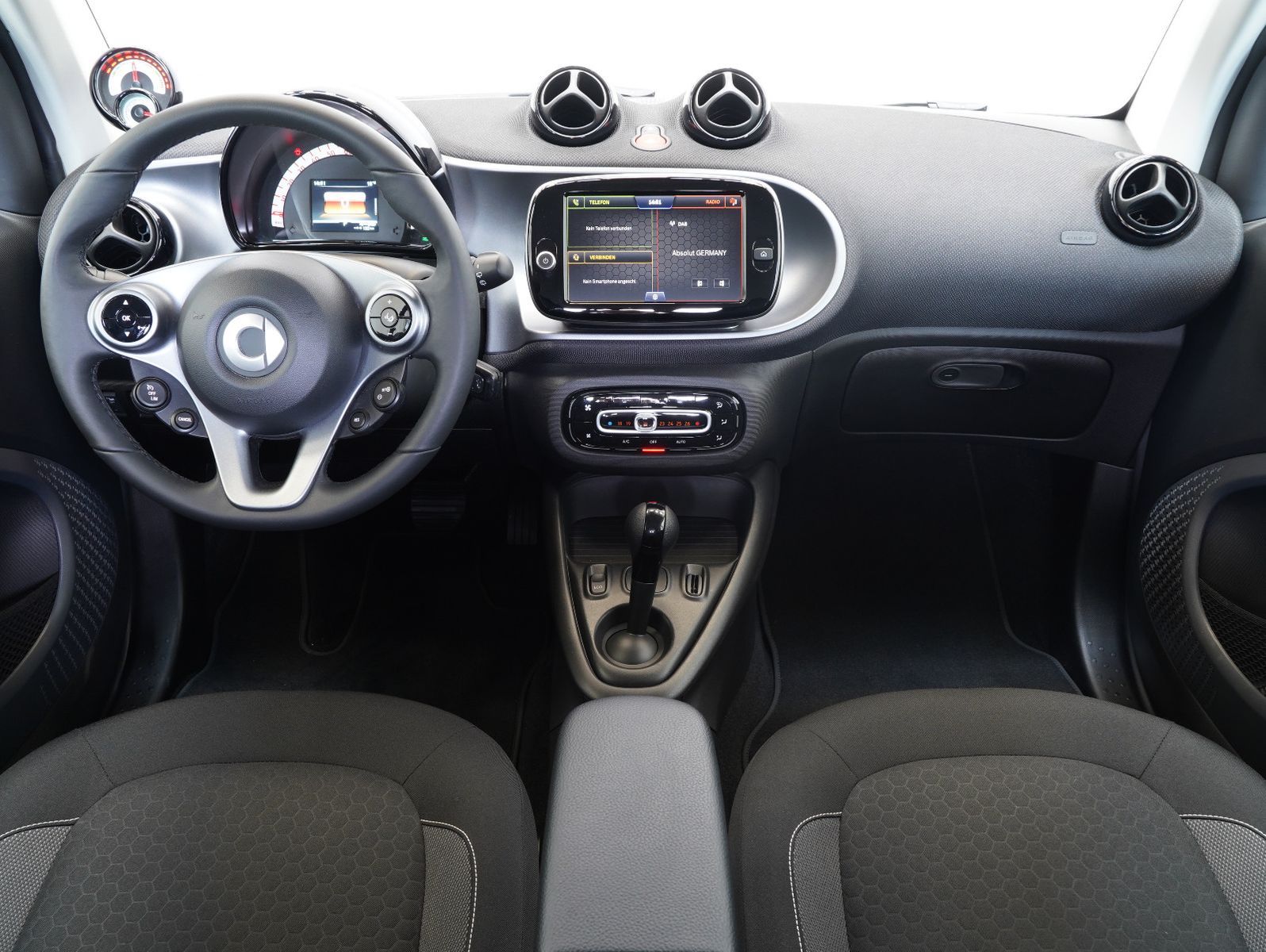 Fahrzeugabbildung Smart ForTwo coupé electric drive / EQ passion