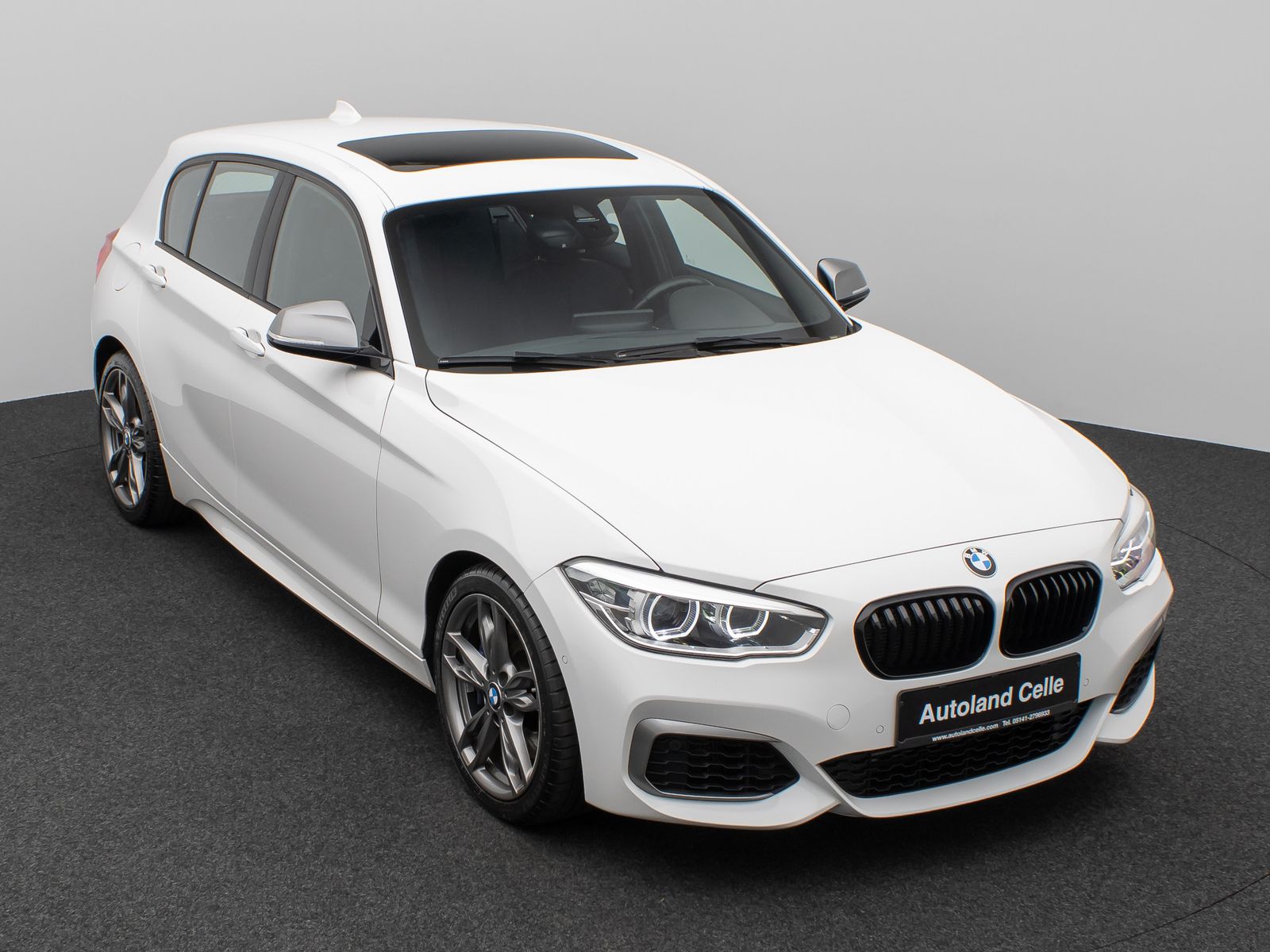 Fahrzeugabbildung BMW M135i xD Parkassist Glasdach H/K NaviPr Komfort