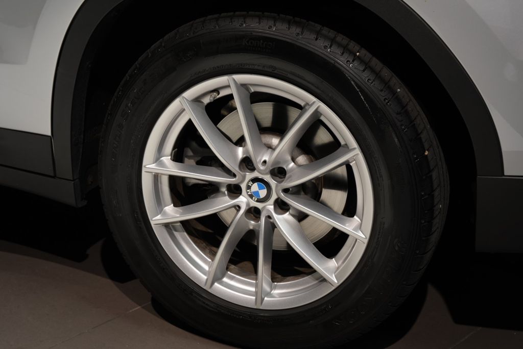 BMW X3 xDrive 20 d Advantage*AHK*KAMERA*HEADUP*LED BMW X3 xDrive 20 d Advantage*AHK*KAMERA*HEADUP*LED