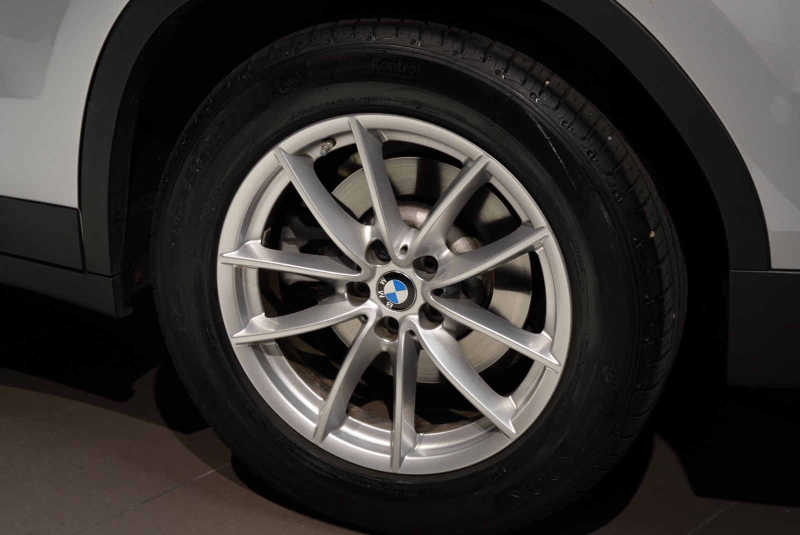 BMW X3 xDrive 20 d Advantage*AHK*KAMERA*HEADUP*LED foto 6