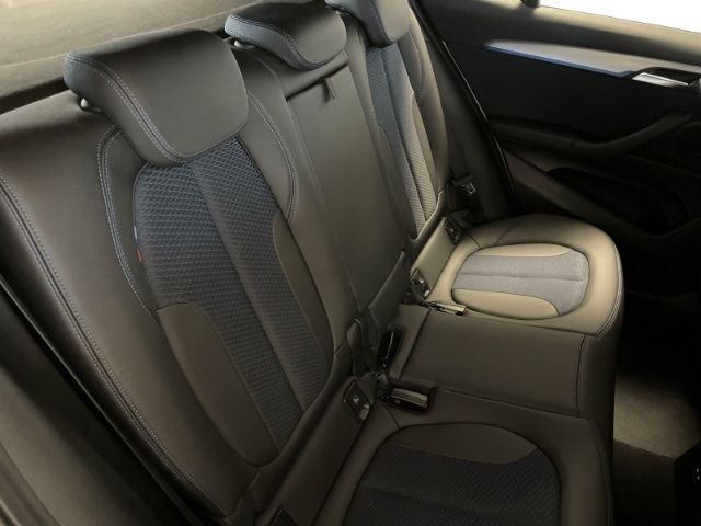Fahrzeugabbildung BMW X2 sDrive 20d, M Sport Autom. Navi, Sitzheizung