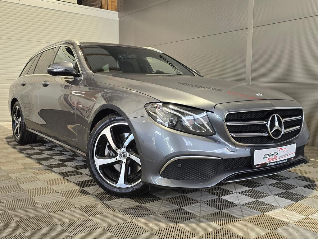 Image of Mercedes-Benz E 300