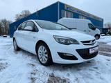 Opel Astra J Lim. 5-trg. Selection nur111km+Allwetter - Opel Astra: Selection