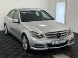 Mercedes-Benz C 180 CGI BlueEff. Avantgarde Aut. Schiebedach - Mercedes-Benz C 180 aus 2012: Limousine