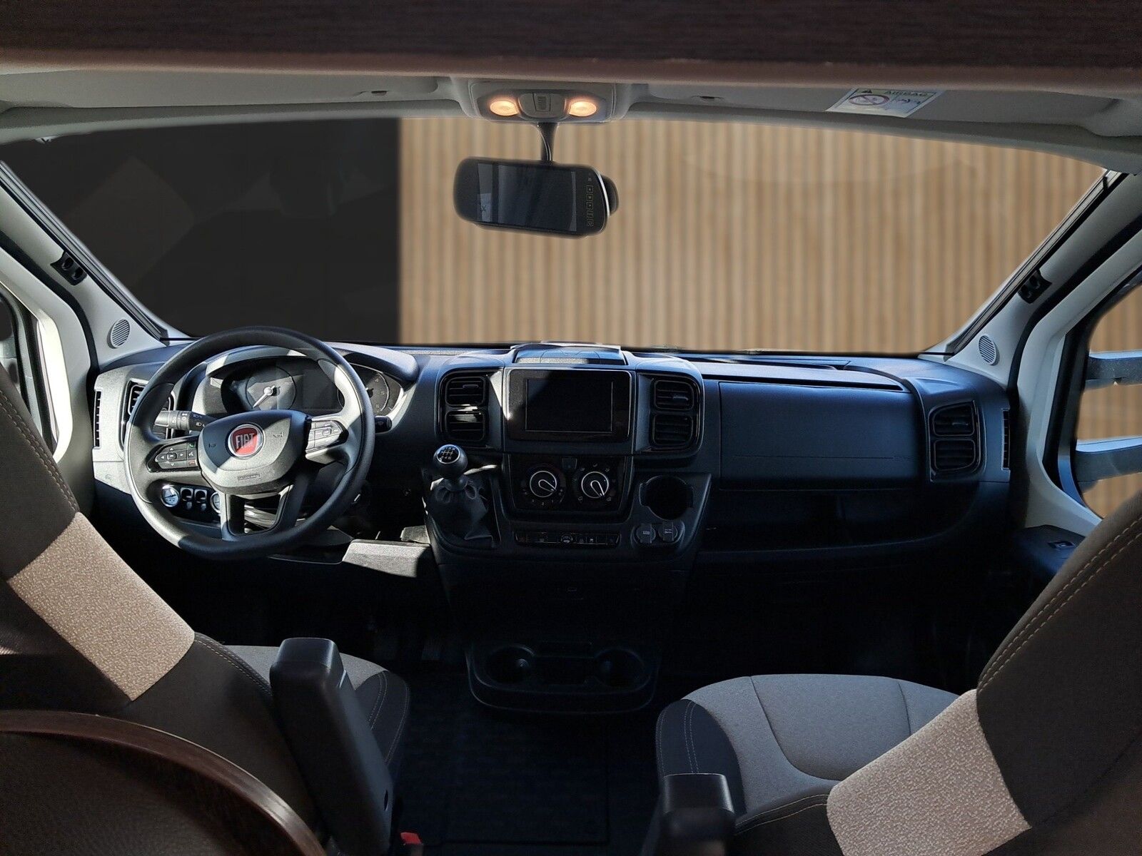 Fahrzeugabbildung Forster A 699 DVB Luftfederung Sat/TV Solar Markise