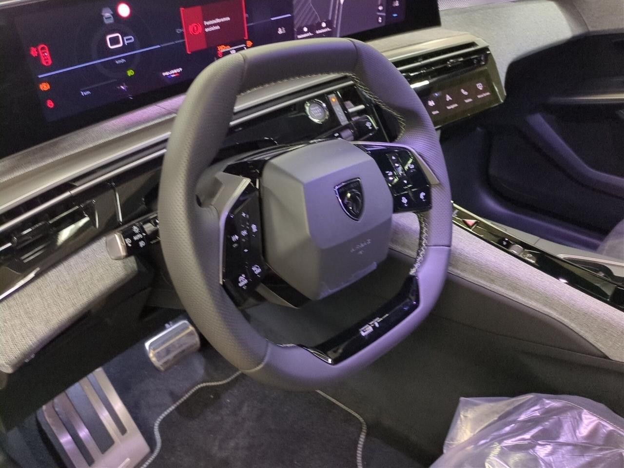 Fahrzeugabbildung Peugeot 3008 GT MildHybrid e-DSC+Navi+VollLED