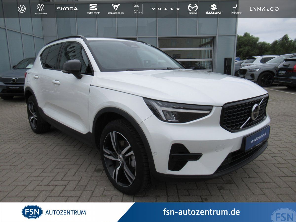 Volvo XC40 B3 Plus Dark