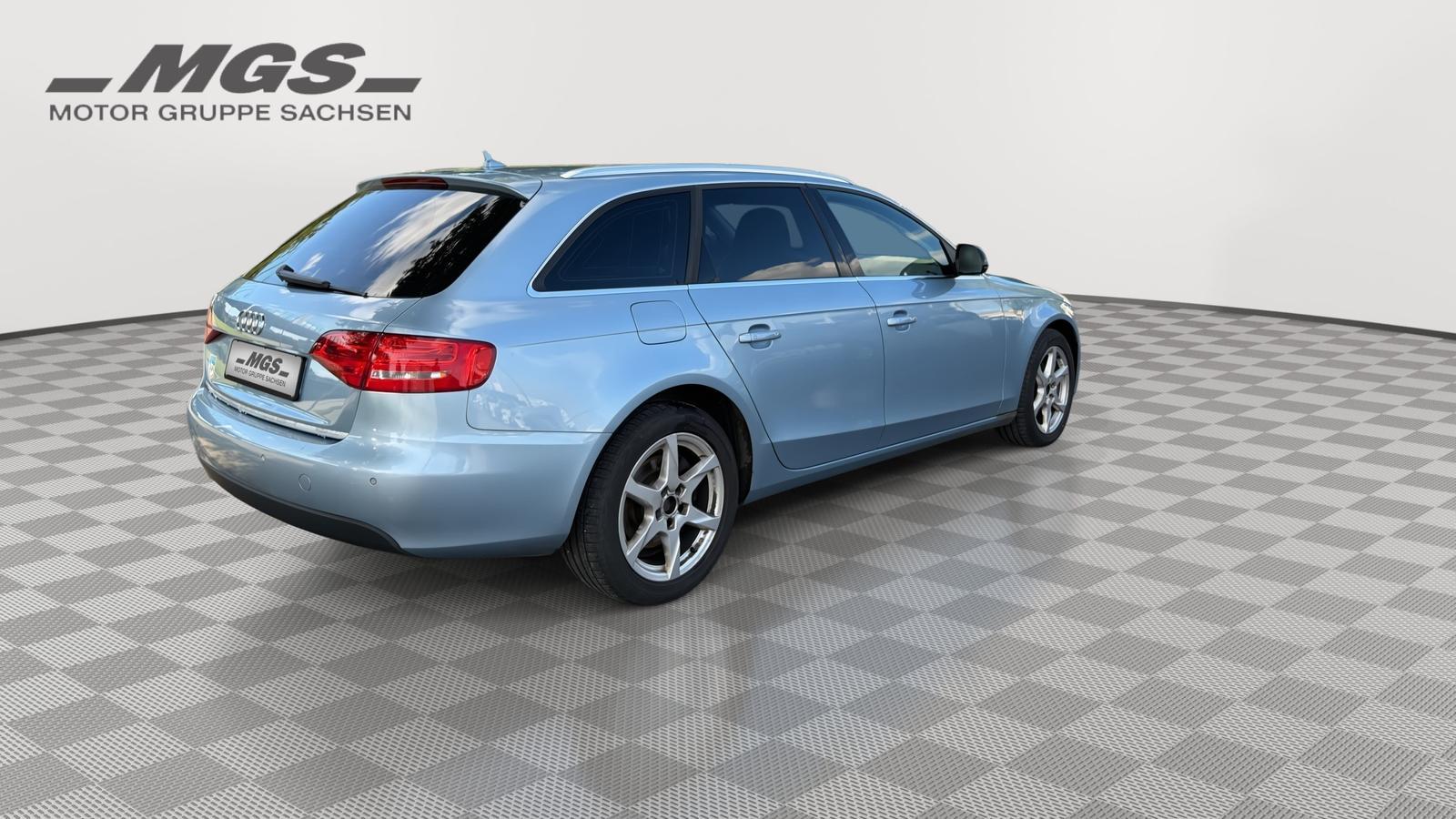 Audi A4 2008 — photo 8