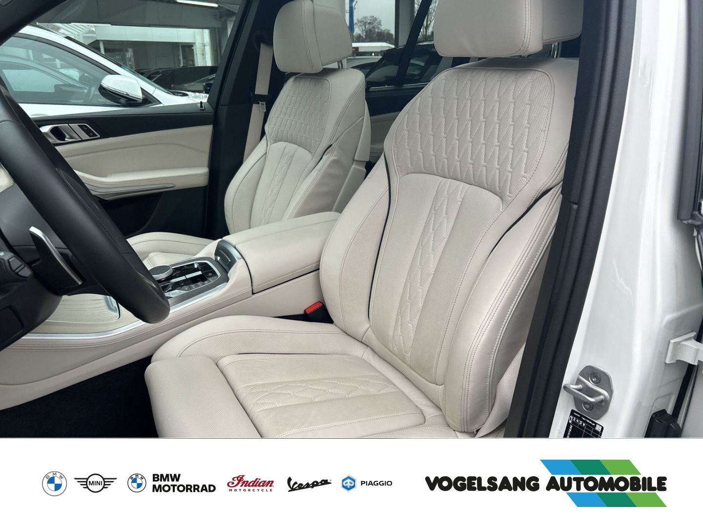 Fahrzeugabbildung BMW X5 30d xDrive,M Sport,7-Sitzer,Standheizung,AHK