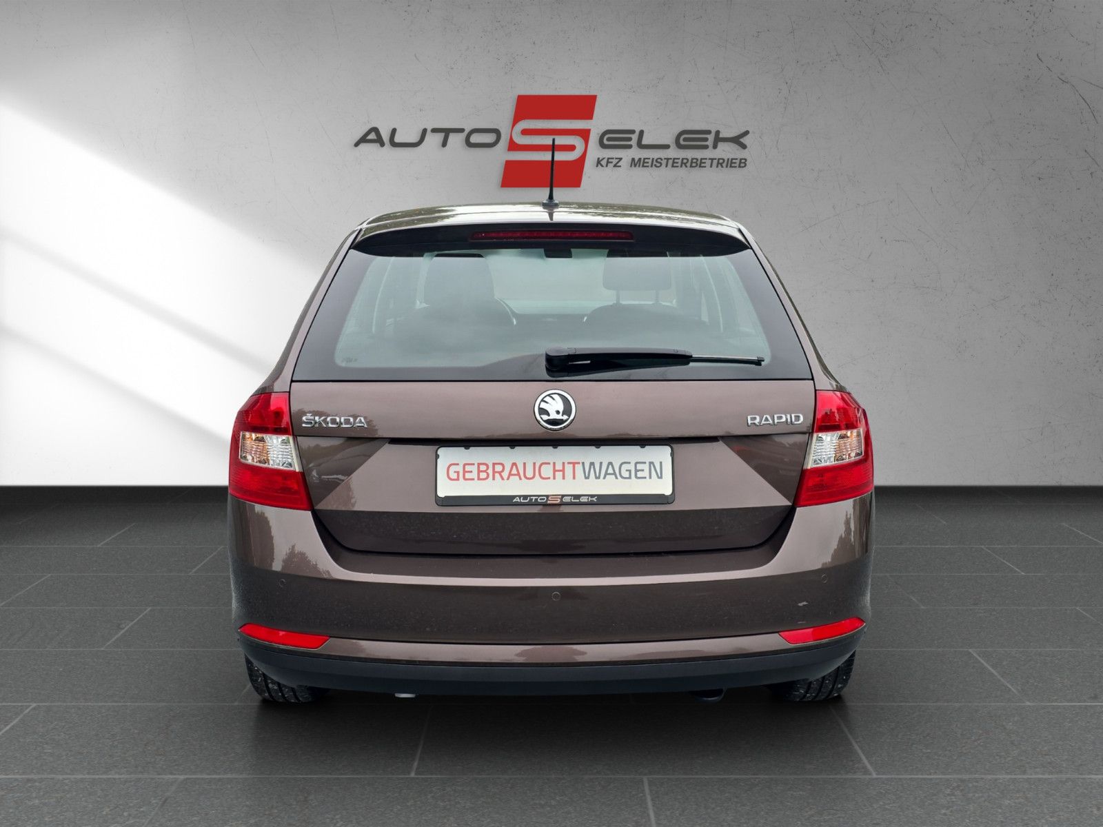 Fahrzeugabbildung SKODA Rapid Spaceback Ambition/KLiMA/PDC/TÜV NEU