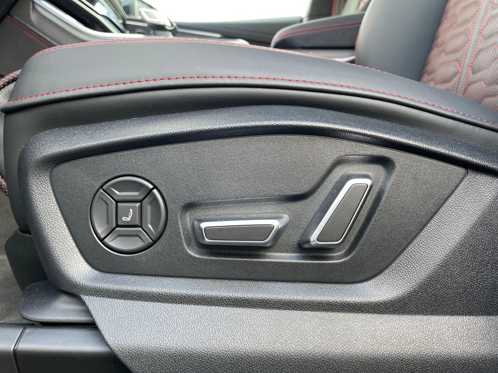 Fahrzeugabbildung Audi RSQ8 Performance Full Option|Carbon|STHZ|B&O Adv