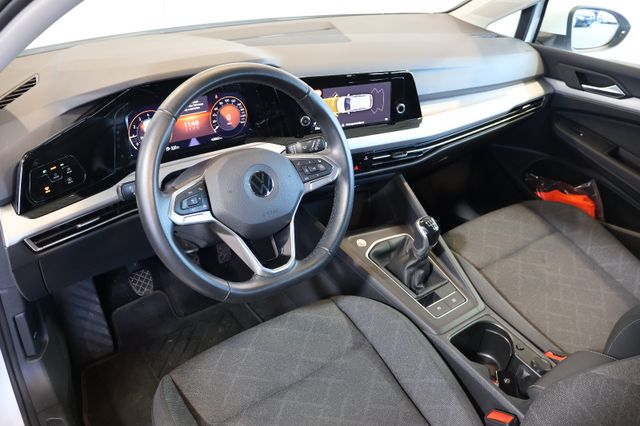 Volkswagen Golf VIII 1.0 TSI Life AID+ACC+LANE+LED+CARPLAY